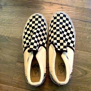 Mens 9.5 Vans shoes checkered